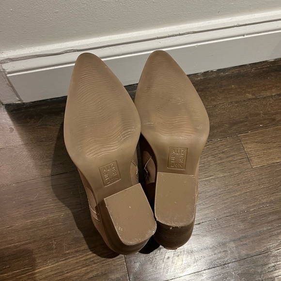 Naturalizer Tan Bootie - sz 9 - Picture 3 of 6